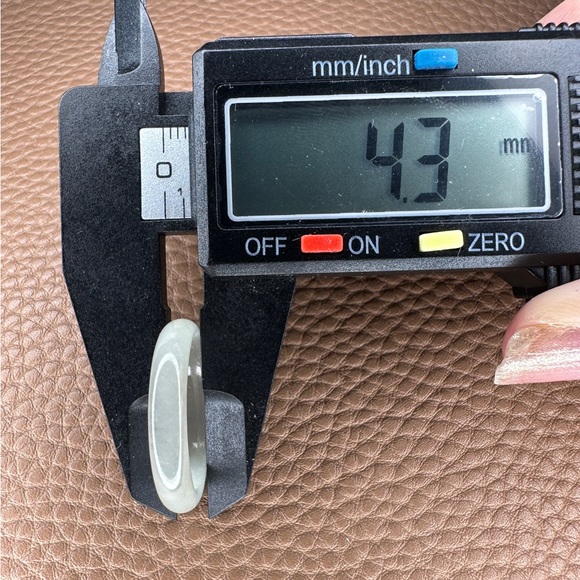 SIZE  10 NATURAL MYANMAR LIGHT GREEN COLOR JADEITE JADE RING,THICKNESS-4.3x2.8mm - Picture 6 of 8